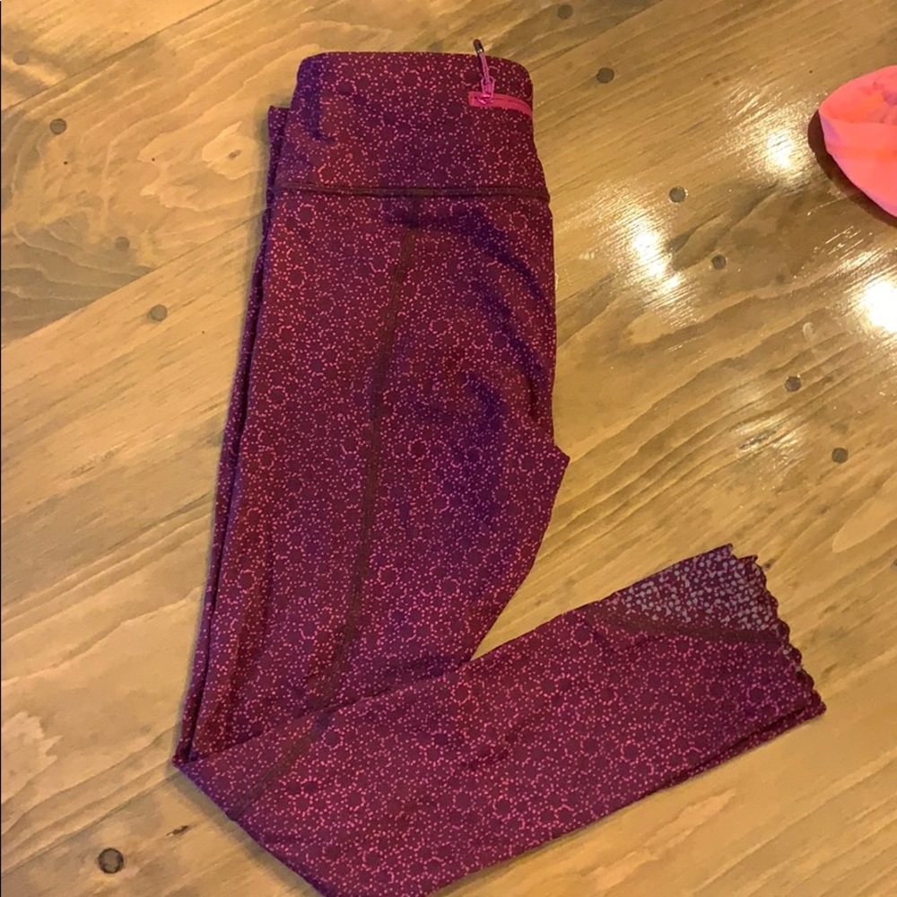 Lululemon size 6 work out leggings